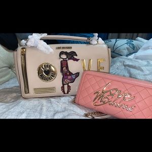 purse and wallet moschino